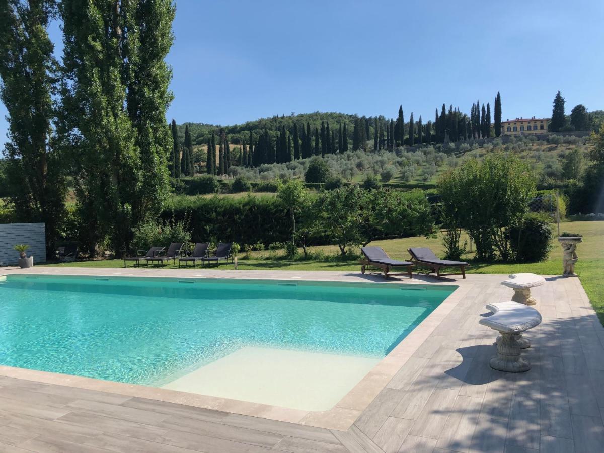 Villa Giuliana อาเรซโซ ภายนอก รูปภาพ